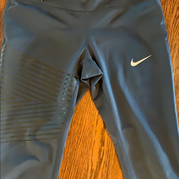 Nike Dri-Fit Leggings - Picture 2 of 8